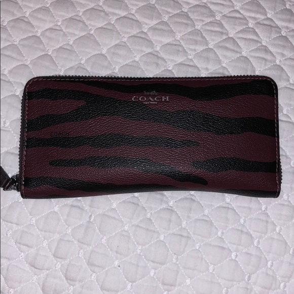 Coach Handbags - Coach tiger print accordion zip wallet